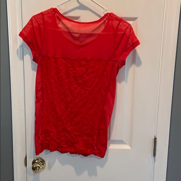 🌻🌻Express shirt light weight great for spring - Picture 2 of 3